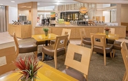 Restaurant 4 La Quinta Inn & Suites by Wyndham SLC - Layton