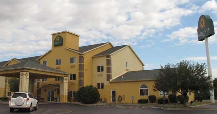 Exterior La Quinta Inn Peru Starved Rock State Park