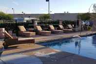 Swimming Pool The Hotel Serene (ex Quality Inn Glendale At Arrowhead Towne Center)