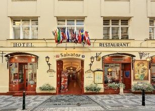 Exterior 4 Salvator