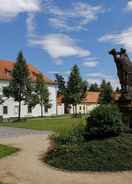 EXTERIOR_BUILDING Adalbert Brevnosky Klaster