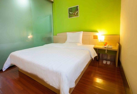 Bedroom 7 Days Inn Shanghai Damuqiao Subway Station Branch