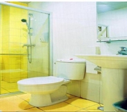 In-room Bathroom 3 7 Days Inn Shanghai Damuqiao Subway Station Branch