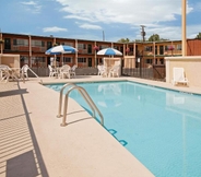 Swimming Pool 7 Americas Best Value Inn Pendleton