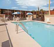 Swimming Pool 7 Americas Best Value Inn Pendleton