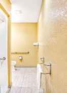 BEDROOM Microtel Inn & Suites By Wyndham Newport News Air