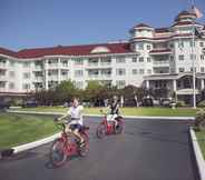 Exterior 2 Renaissance Golf Resort - The Inn at Bay Harbor