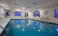 สระว่ายน้ำ 7 Country Inn & Suites Newport News South