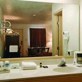 Travelodge by Wyndham Little Rock Airport 1, Hotel Robinson Center