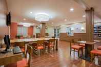 Restoran Microtel Inn & Suites By Wyndham Walterboro