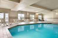 Swimming Pool Country Inn & Suites By Radisson St. Cloud East