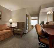 Common Space 6 Country Inn & Suites By Radisson St. Cloud East