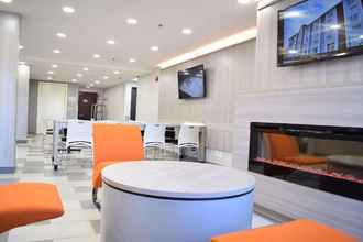 Lobby 4 Microtel Inn & Suites By Wyndham Raleigh