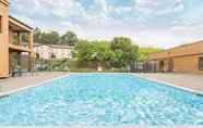 Swimming Pool 4 Knights Inn Roanoke