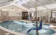 Swimming Pool 4 Comfort Inn & Suites Springfield