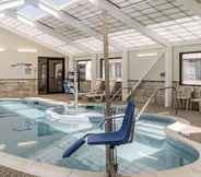 Swimming Pool 4 Comfort Inn & Suites Springfield