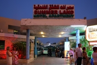 Bên ngoài Summerland Motel