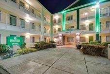 Bangunan HomeTowne Studios Seattle - Kent/ des Moines