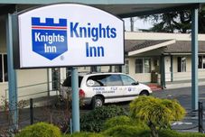 外観 Knights Inn SeaTac Airport