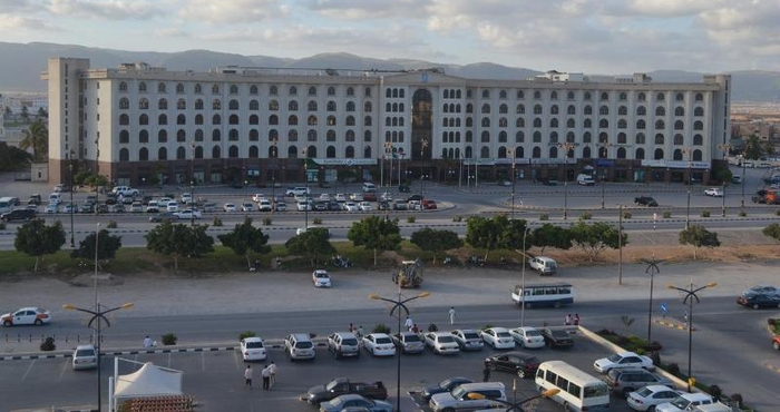 Exterior Hamdan Plaza Hotel