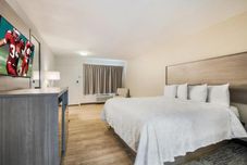 In-room Bathroom Days Inn by Wyndham Chula Vista/San Diego