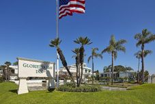 Exterior Glorietta Bay Inn