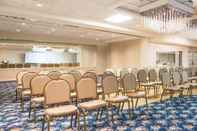 Functional Hall Days Inn Springfield/Chicopee