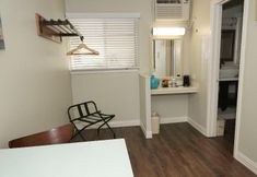 Lain-lain 3 The Atwood Hotel