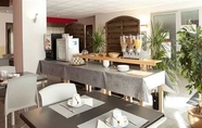 Restaurant 6 Ruby Suites Quartier Les Halles by Popinns