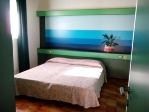 Kamar Tidur 4 Hotel Club Baia Delle Ginestre