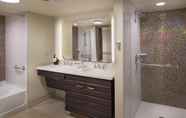 In-room Bathroom 4 Hotel Lumiere at the Arch Trademark Collection
