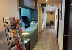 ロビー 7 Yes Chinatown