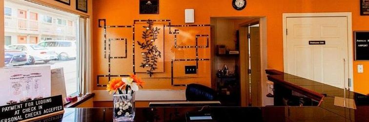 大堂 Americas Best Value Airport Inn