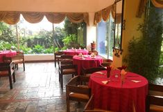 Restoran 2 Savoy Inn