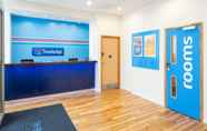 Lobi 4 Travelodge Holyhead