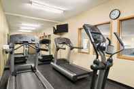 Fitness Center Country Inn & Suites by Radisson, Topeka West, KS