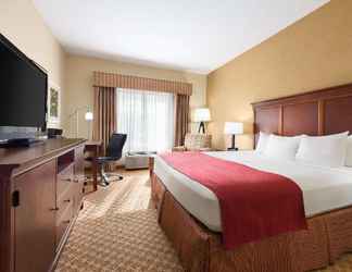 ห้องนอน 2 Country Inn & Suites by Radisson, Topeka West, KS