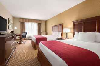 ห้องนอน 4 Country Inn & Suites by Radisson, Topeka West, KS