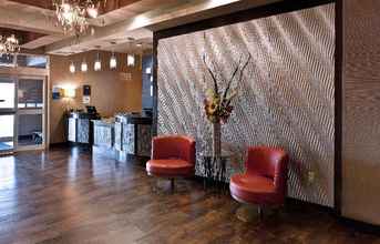 Sảnh chờ 4 Holiday Inn Express Wichita Northwest - Airport Ar