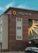EXTERIOR_BUILDING La Quinta Inn & Suites by Wyndham Wichita Airport