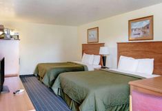 Bedroom 6 Super 8 By Wyndham Vancouver East