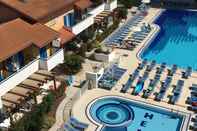 Swimming Pool Villaggio Hemingway