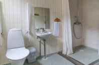 Phòng tắm bên trong Gamla Guesthouse