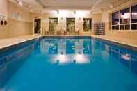 Swimming Pool Holiday Inn Express & Suites New Liskeard