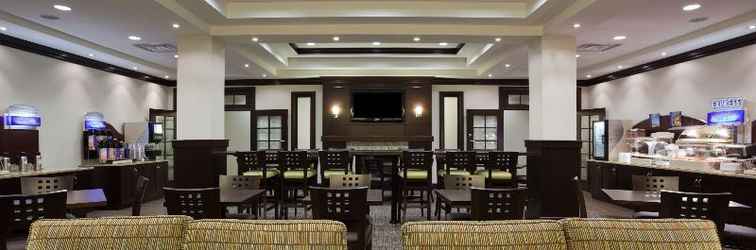 Lobby Holiday Inn Express & Suites New Liskeard