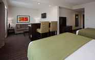 Bedroom 7 Holiday Inn Express & Suites New Liskeard