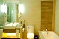 In-room Bathroom Grand View Hotel Tianjin