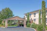 Exterior Super 8 by Wyndham Grants Pass