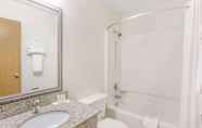 In-room Bathroom 4 Super 8 by Wyndham Grants Pass