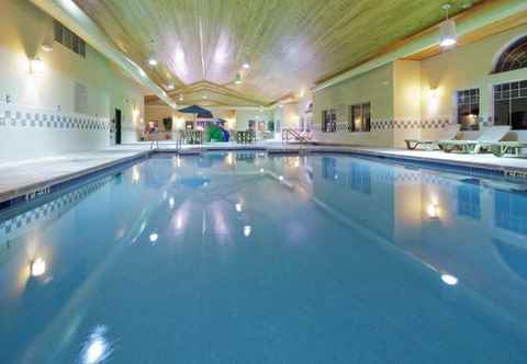 Swimming Pool Country Inn & Suites Green Bay East